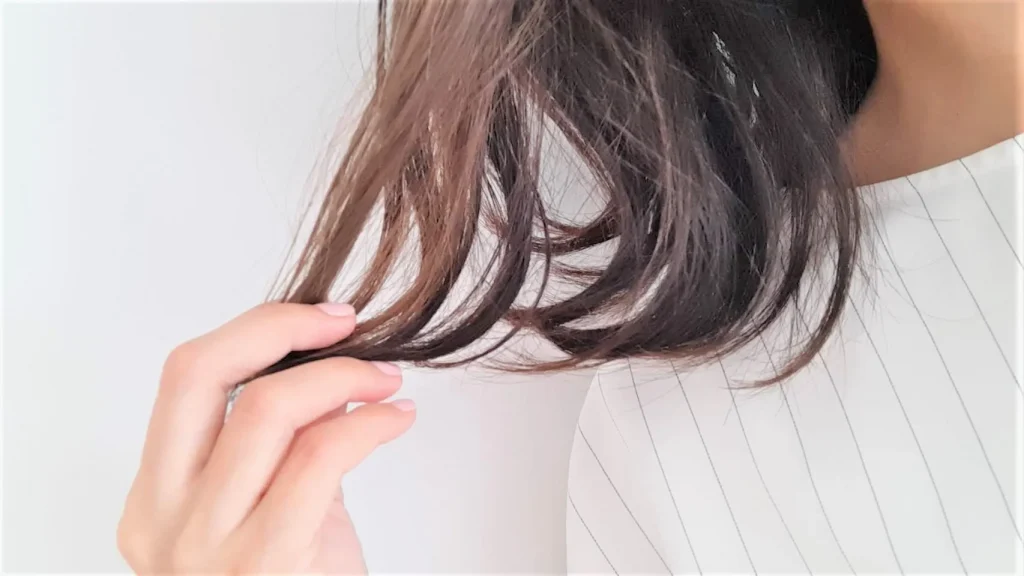 髪の毛の静電気防止はヘアオイルで解決！